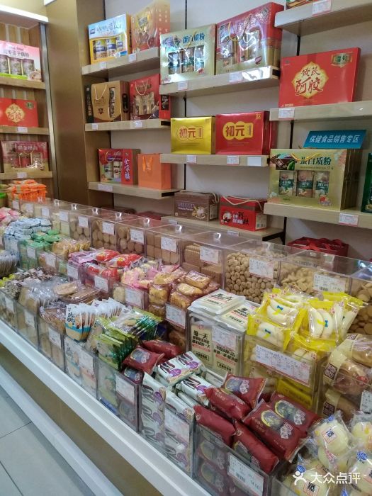 合肥零食店、食品店與便利店裝修設(shè)計(jì)指南 融合空間美學(xué)與藥品零售的專業(yè)思考