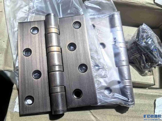 不銹鋼合頁與金屬可調(diào)柜子腳 現(xiàn)代家具五金中的耐用與靈活性